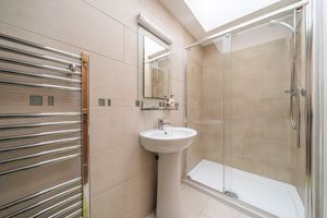 En Suite- click for photo gallery